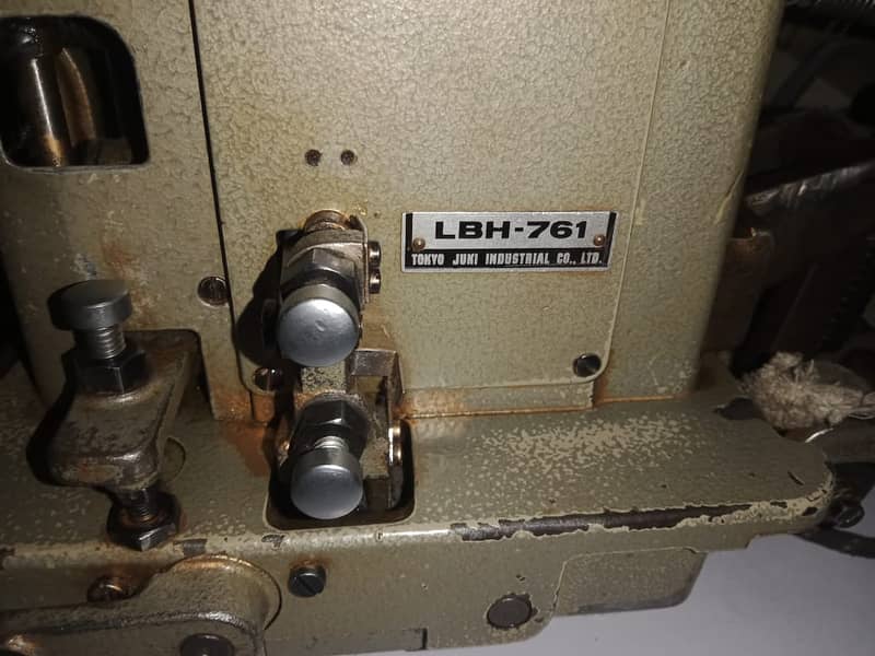 Juki LBH 761 Kaaj machine (Button hole) 5