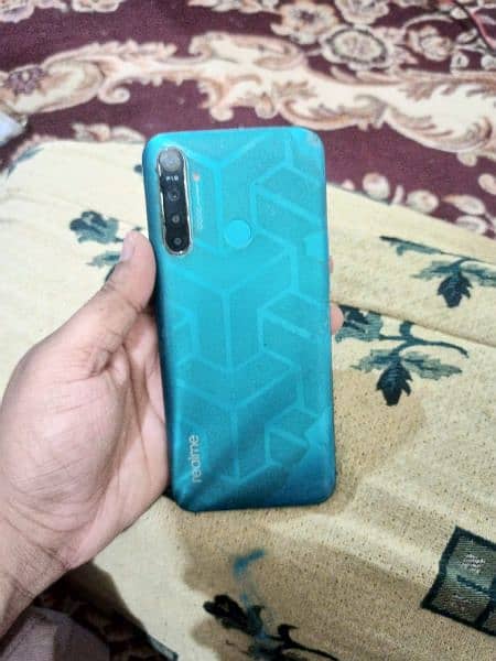 Realme 5i 0