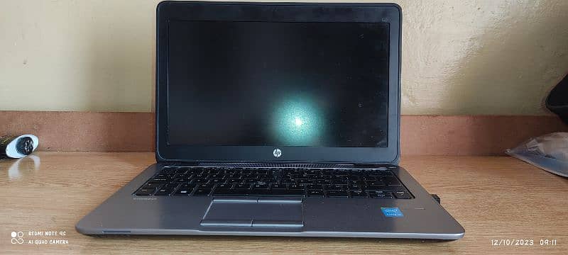 HP Elite-book 820 G2 0