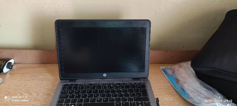 HP Elite-book 820 G2 6