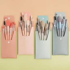 Mini Brush 8-pecis Makeup