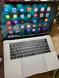 Macbook Pro 2017 Model Clean Condition