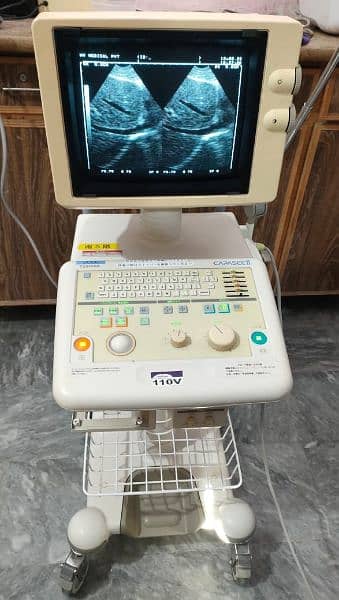 Toshiba ultrasound machine with microconvex probe 4