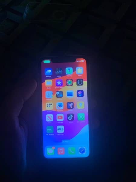 İPhone XR  64 Gb Sim working condition 10/9 2