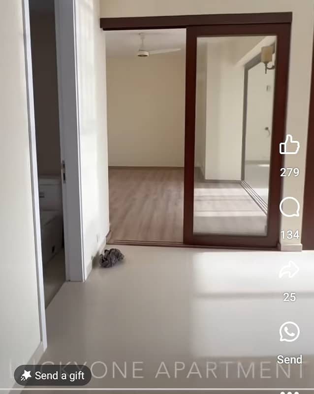 Lucky one apartment for rent 28