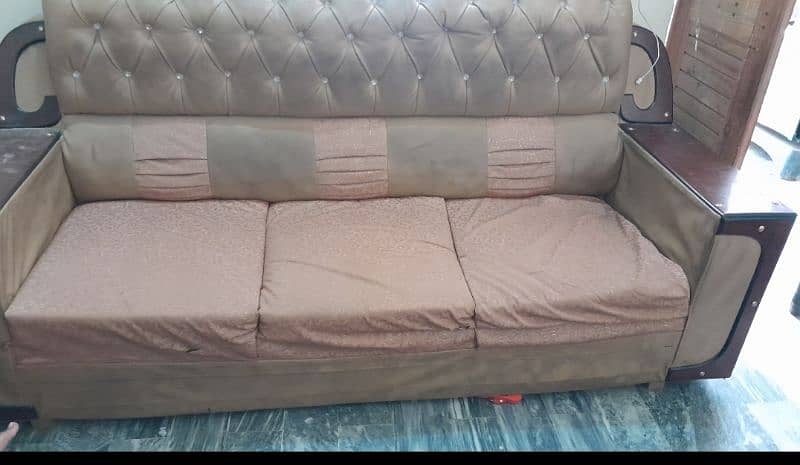 6 seater used sofa 1