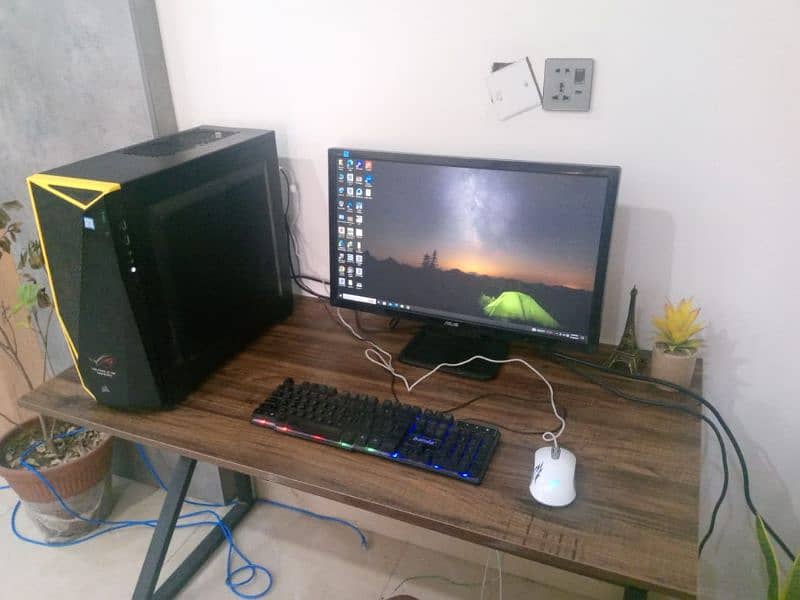 Gaming or Rendering PC, i7 8th Gen ,32 GB Ram, + 24 inch + 12 Gb 3060 2