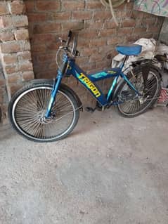 selling a good condition bicycle in good price my phone no 03139775282