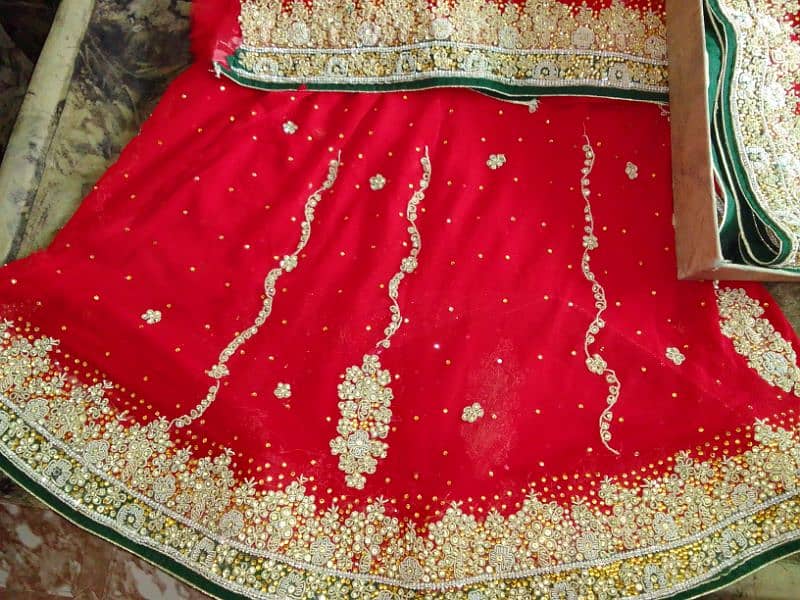 Bridal Lehenga New Condition Shop Khatam karay hain just last peace. . . 2