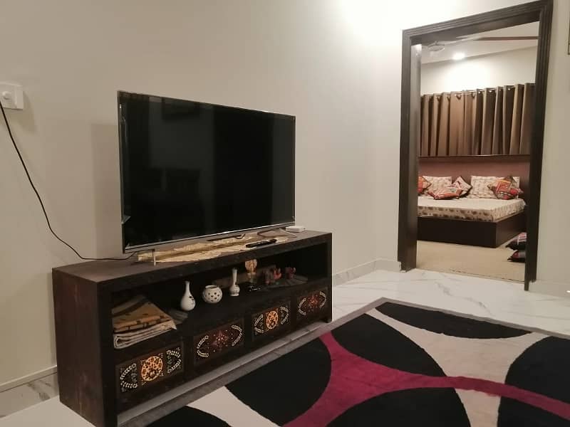 Fully furnish room available in G11/3 pha for single lady only 3