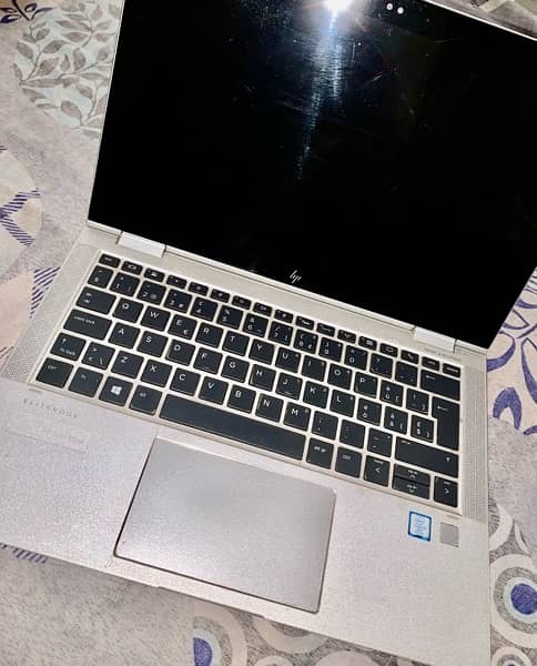 HP 1030 G3 360 Laptop 1