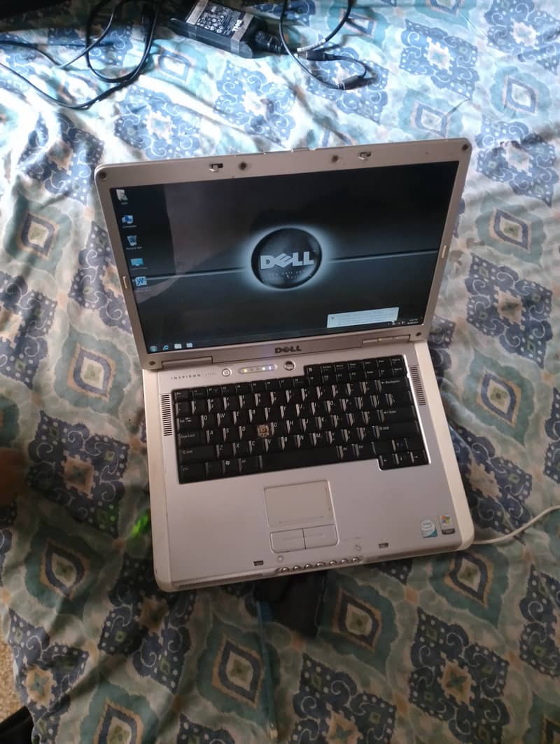 Dell Inspiron E1505 2