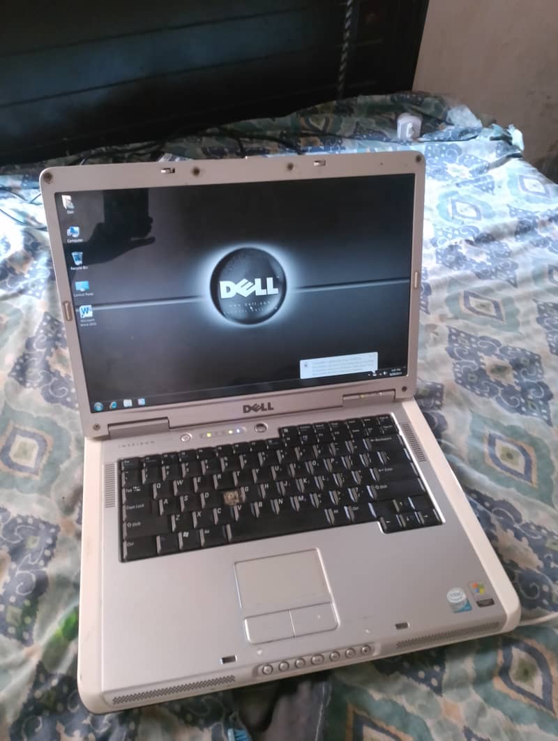 Dell Inspiron E1505 4