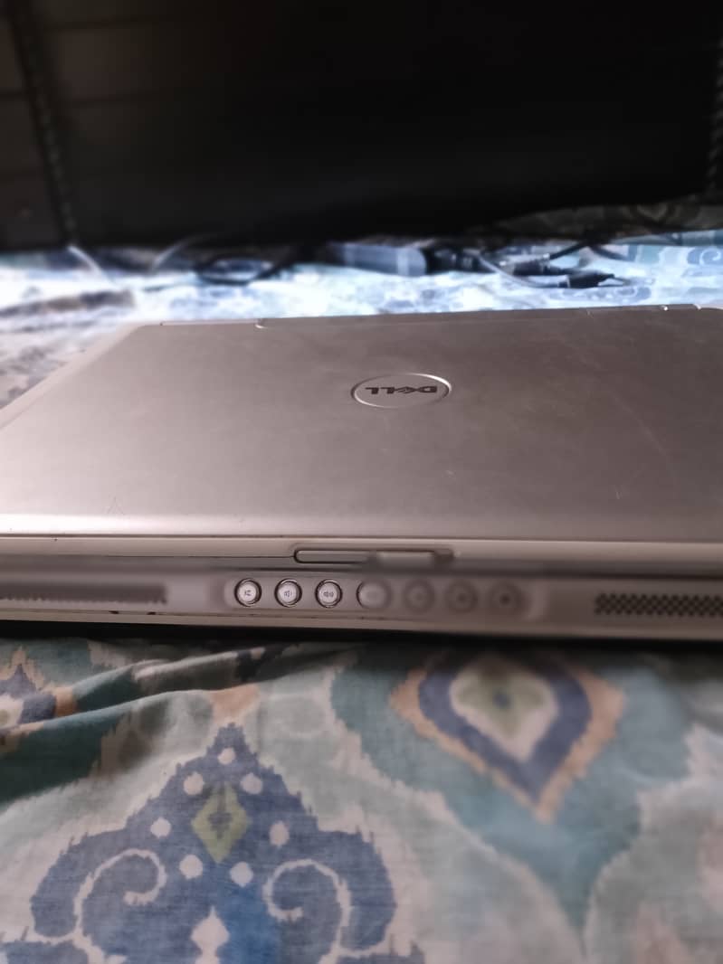 Dell Inspiron E1505 8