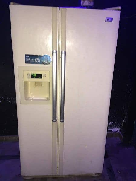 LG double door fridge 10