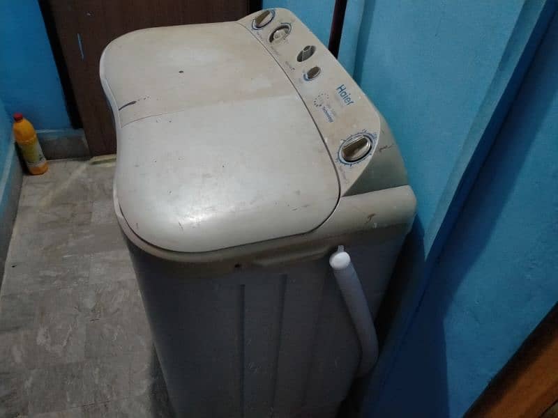 hair washing machine with dryer. 4