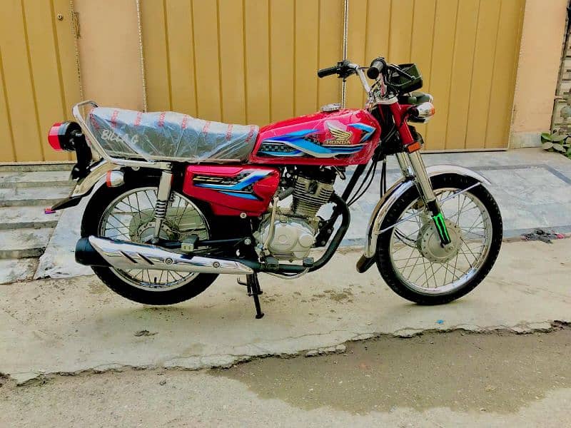 Honda 125 Brand new look 0