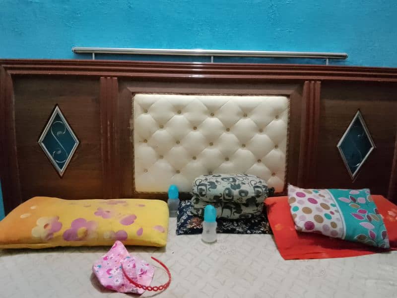 used king bed 1