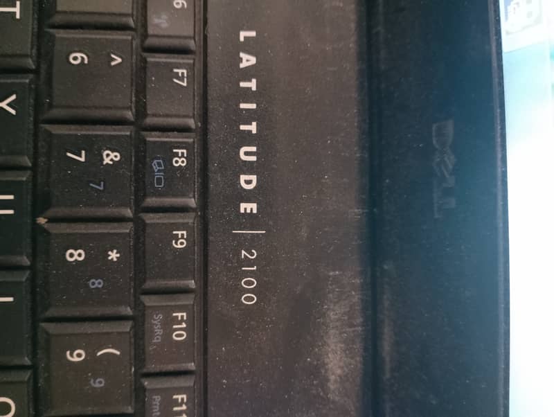 Dell Latitude 2100 4