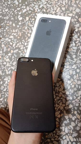 iPhone 7 plus 128 gb whatapp 03455114932 4