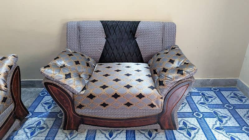 Little used 5 Seater sofa 2