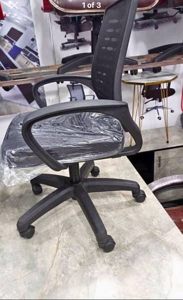 computer Chairs All Qualaty is Available in Whole Sale price watsup ca 2