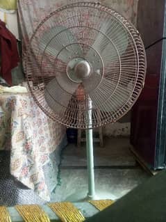 good condition exchange offer with DC fan