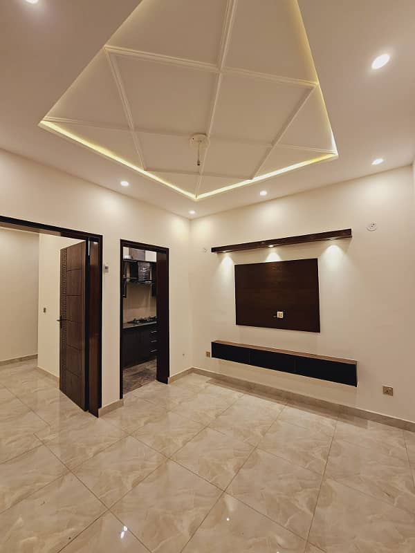 Low Budget Brand New Luxury 5 Marla villa House is in Bahria Town Lahore 9