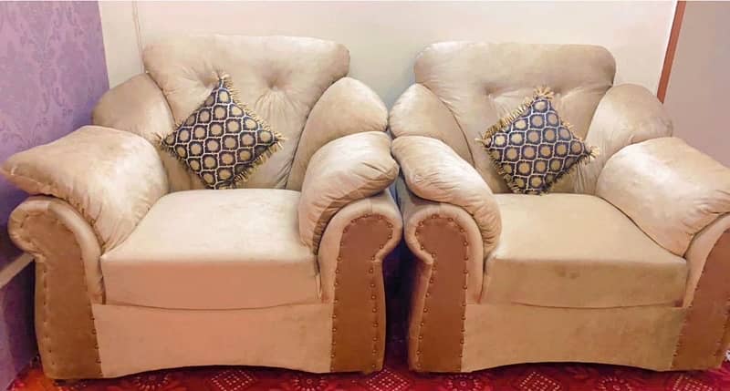 5 seater beautiful sofa set 3