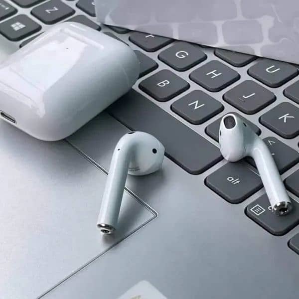 Airpods 2 Generation Latest At Best Price / Earphones / Airbuds 4