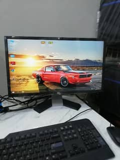 Dell 22" IPS LED Monitor with Hydraulic Stand in A+ (Year: 2021)