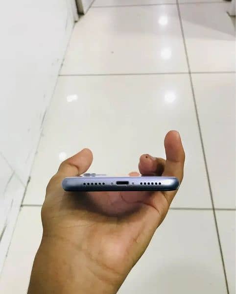 iphone 11 non pta jv 64gb face id ok only display massage 2