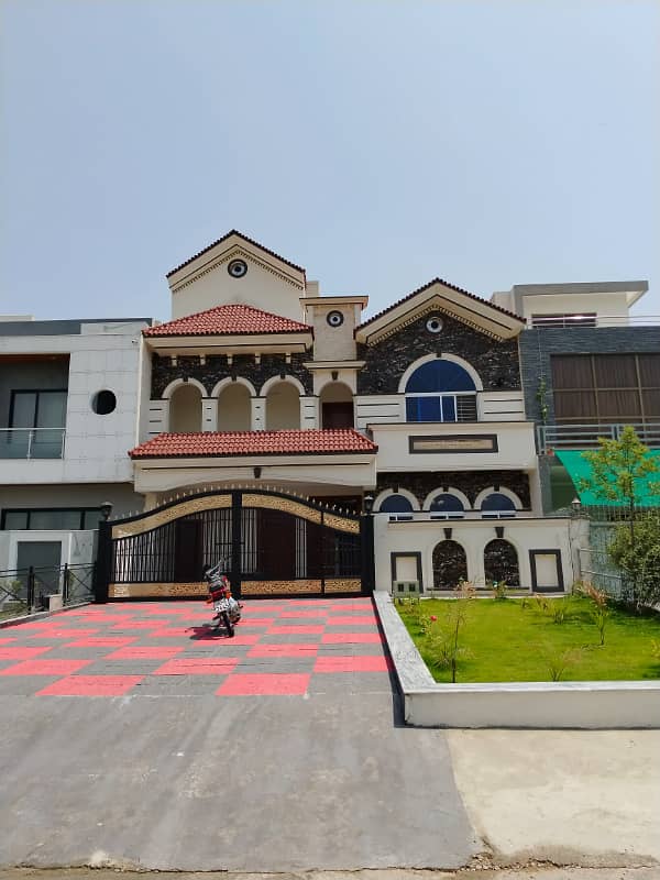 Brand New 35x70 MAIN DOUBLE ROAD House For Sale With 6 Bedrooms In G-13, Islamabad 0