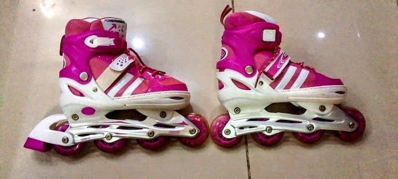 SKATING BOOTS/SHOES FOR SALE 1