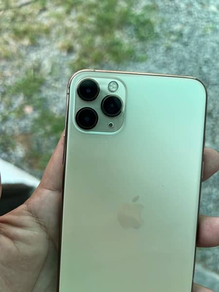 Iphone 11 pro max 4