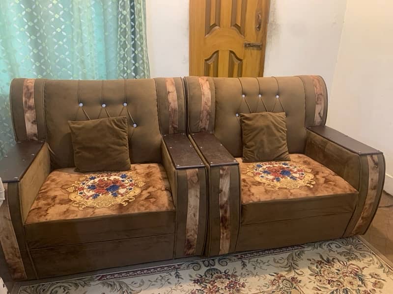 5 seater sofa 0