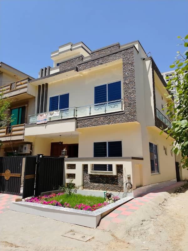 Brand New 25x40 Corner House for Sale with 3 Bedrooms in G13 Islamabad 21