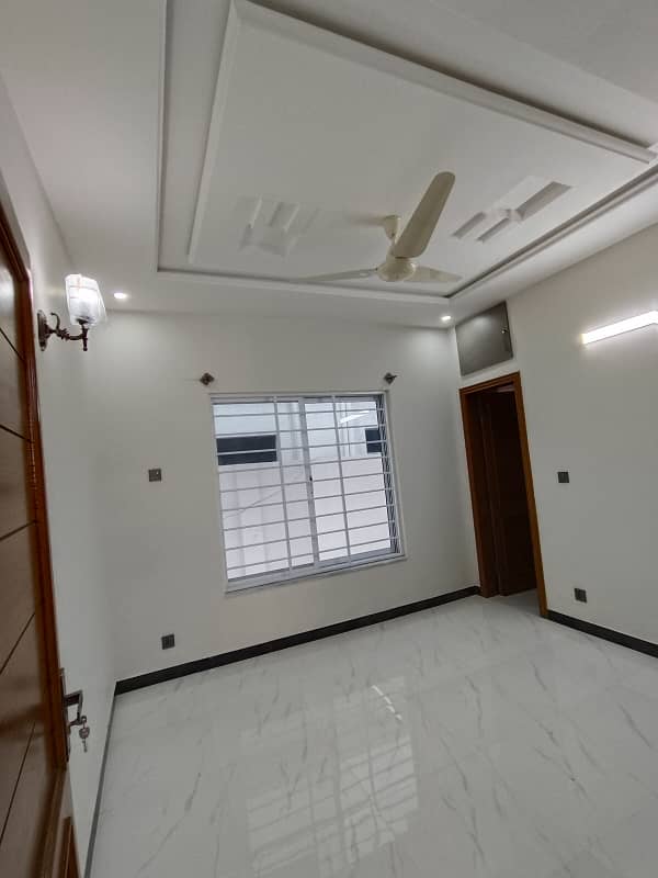 Brand New 25x40 House For Sale With 3 Bedrooms In G13 Islamabad 5