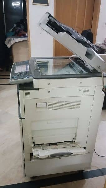 Ricoh photo capy machine with color scanner 5