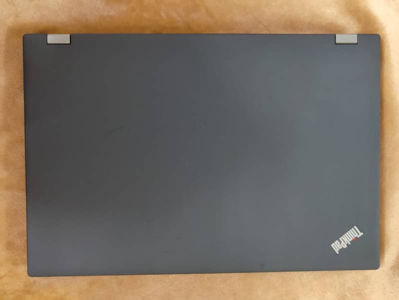 Lenovo ThinkPad P73 Workstation 4K  i7 9750H 32 RAM 512 SSD 4GB NVIDIA 0