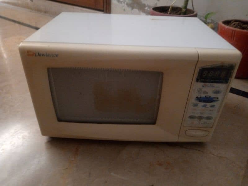 Microwave Oven for sale ( Dowlenc) 1