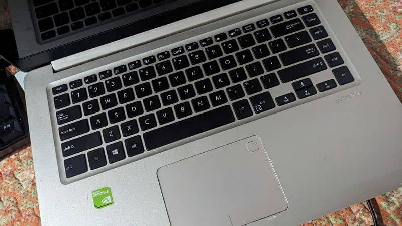 Asus Vivobook 15 (Slim and Powerful) 2