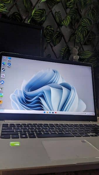 Asus Vivobook 15 (Slim and Powerful) 19