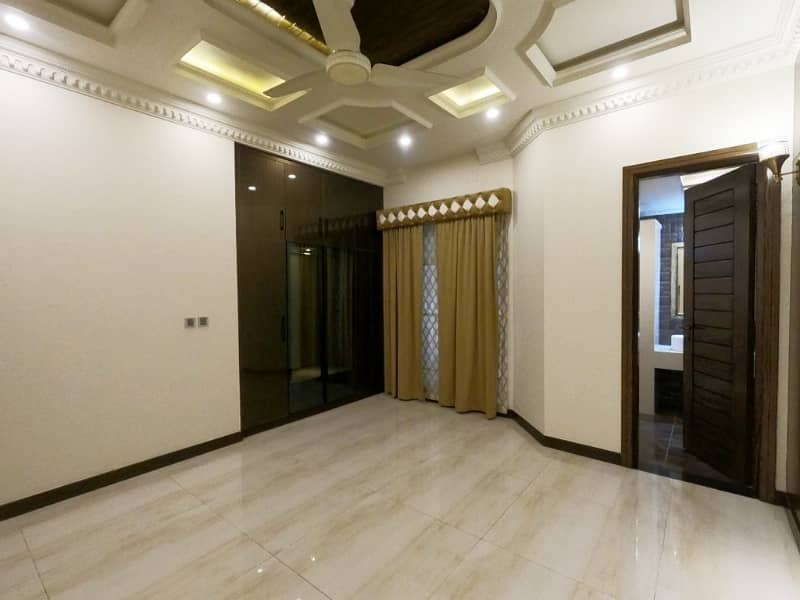 10 Marla Ultra Classic House For Sale Bahria Town Lahore 27