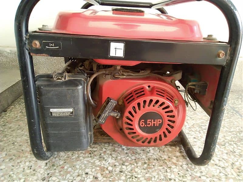 Triax generator for sale in very good condition. Home used. With 6.5 HP 4