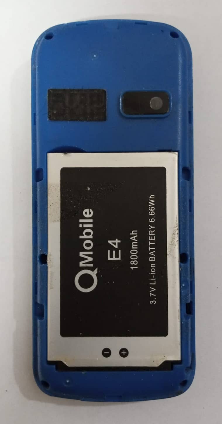 Qmobile E4 (Basic Phone) 1