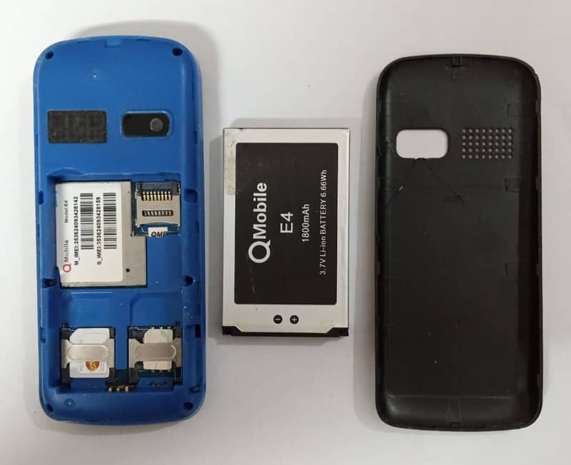 Qmobile E4 (Basic Phone) 3