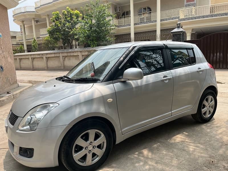 Suzuki Swift 2015 DLX 1.3 Automatic 3