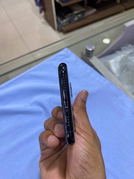 iphone 11 pro max pta approved jv . battery health 69% 3