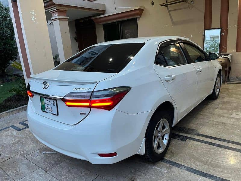 Toyota Corolla GLI 2018 TOTAL GENUINE 9